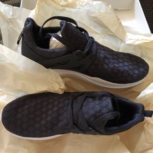 Fabletics Sneakers Gray 9